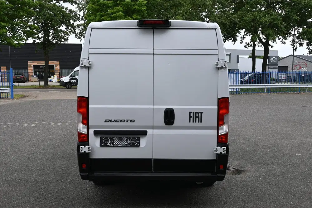 Fiat Ducato L4H2 Maxi 140 pk 2.2 MultiJet Camera uit 2024, foto 11