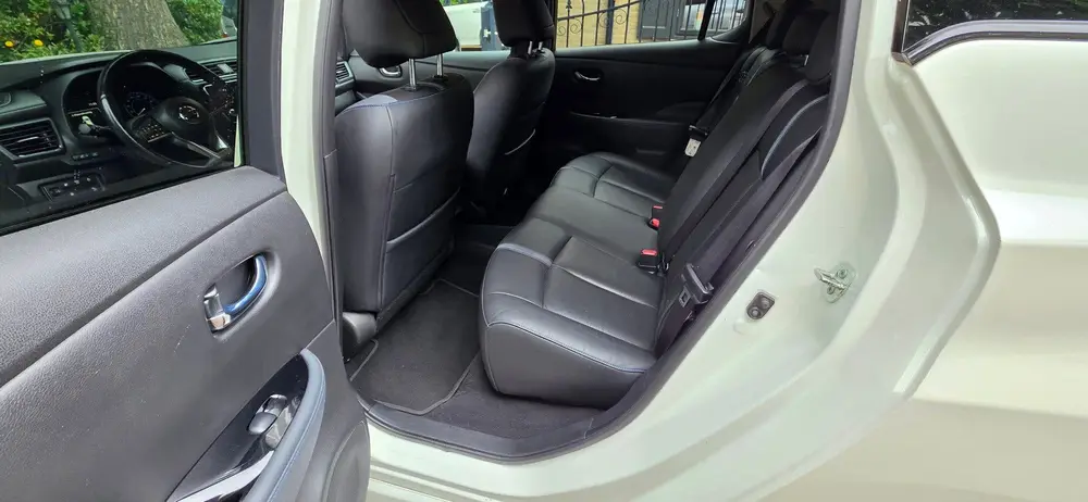Nissan Leaf E+ Tekna 62 kWh uit 2019, foto 10