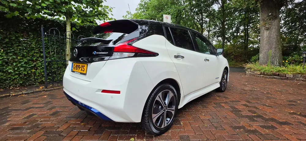 Nissan Leaf E+ Tekna 62 kWh uit 2019, foto 5