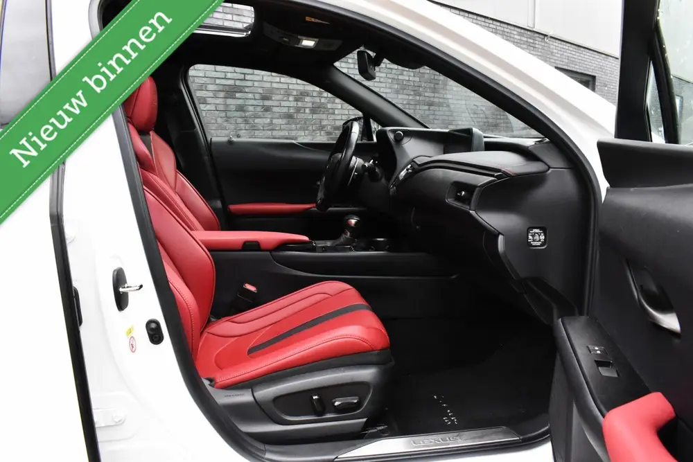 Lexus UX 250h F Sport PANORAMADAK/HEAD UP/LEDER/ETC.! uit 2020, foto 14