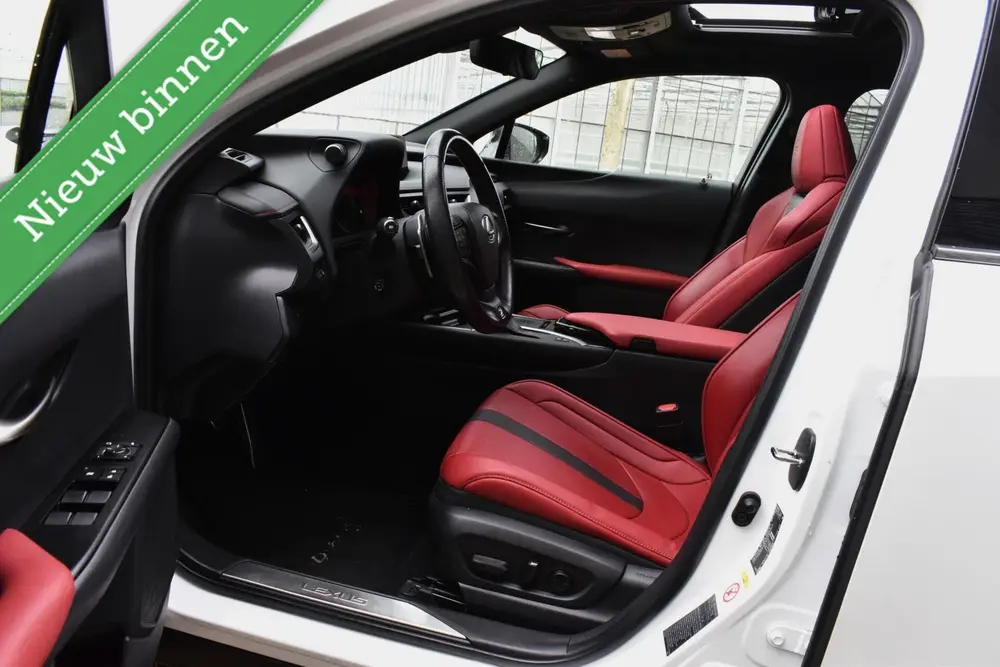 Lexus UX 250h F Sport PANORAMADAK/HEAD UP/LEDER/ETC.! uit 2020, foto 5