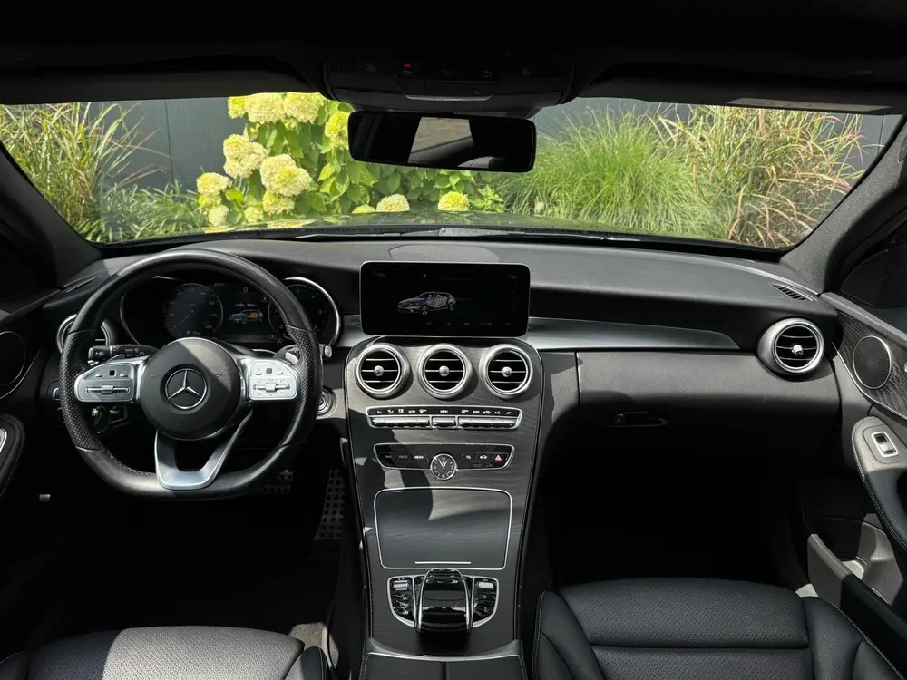 Mercedes-Benz C-Klasse 220 d Premium Plus AMG PANO uit 2019, foto 2