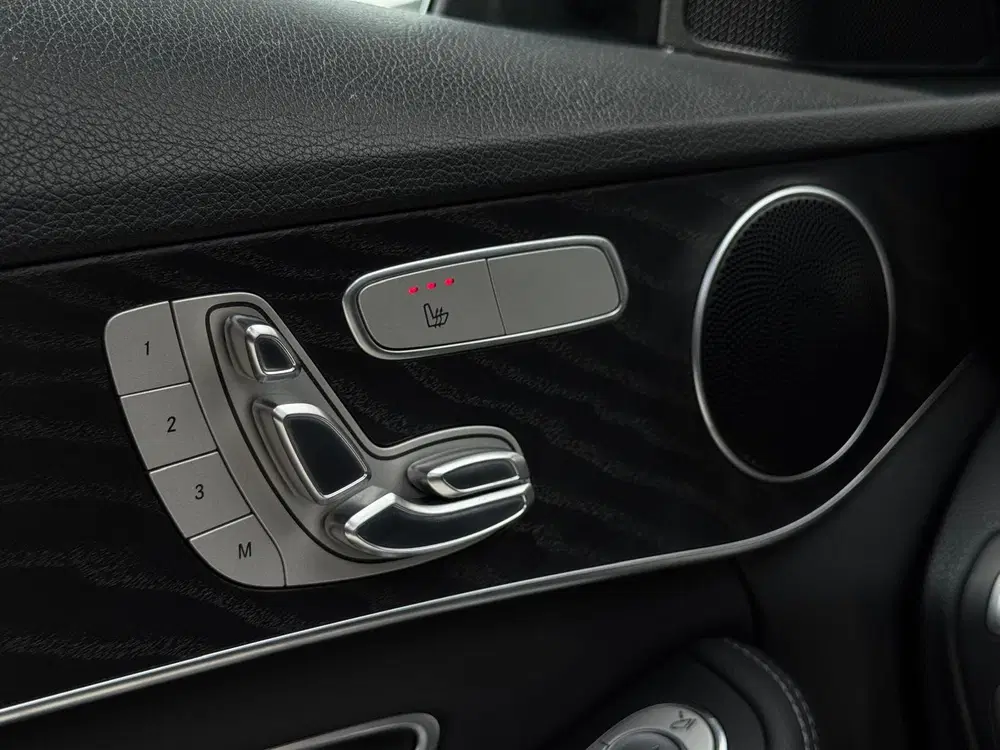 Mercedes-Benz C-Klasse 220 d Premium Plus AMG PANO uit 2019, foto 20