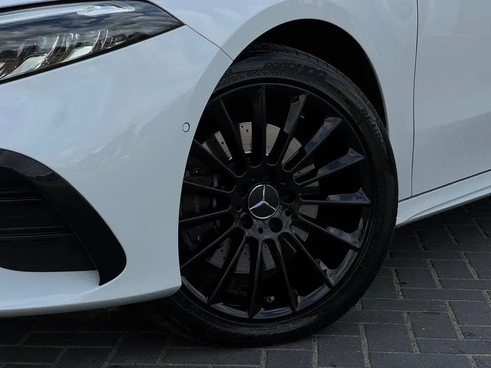 Mercedes-Benz A-Klasse 250 e AMG Line FULL PANO uit 2023, foto 6
