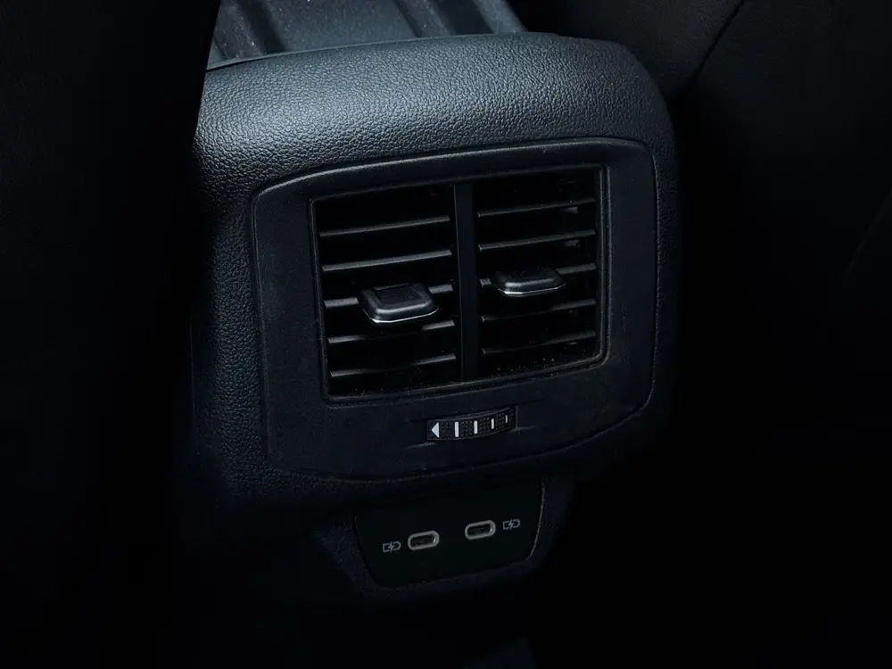 Volkswagen T-Roc 2.0 TSI R 4Motion PANO | AKRA | LEDER | ACC uit 2021, foto 20