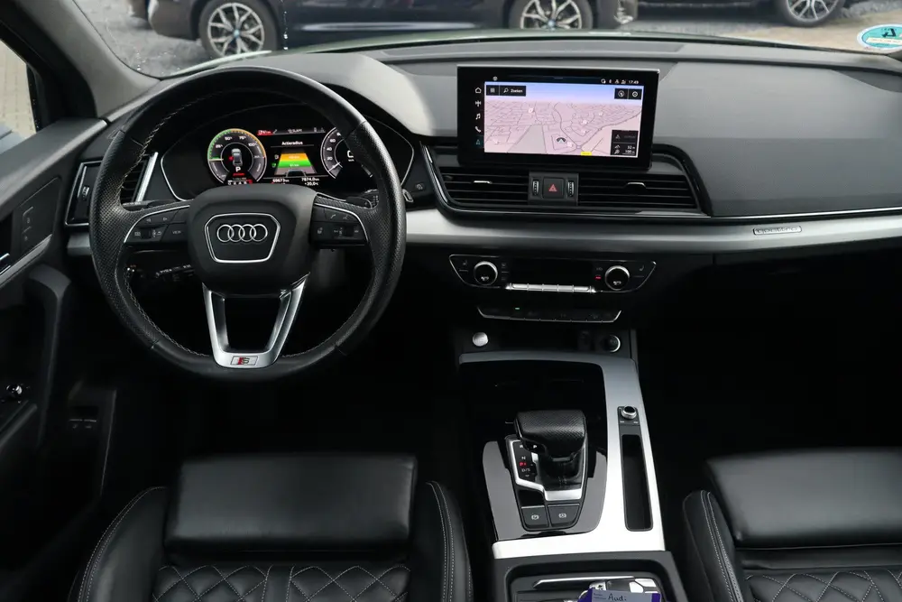 Audi Q5 55 TFSI e S-Line uit 2023, foto 11