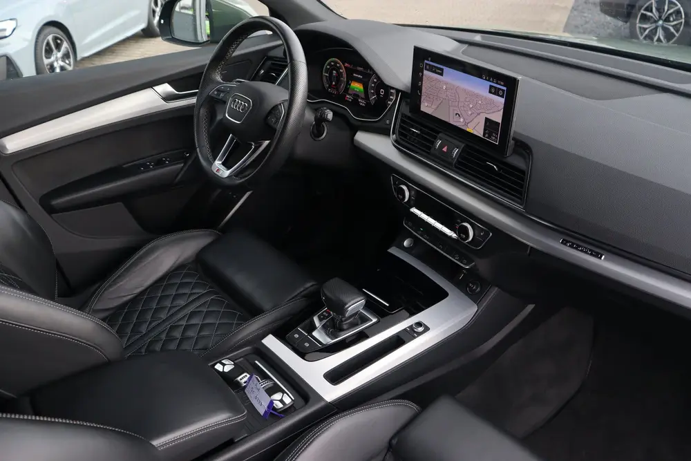 Audi Q5 55 TFSI e S-Line uit 2023, foto 12