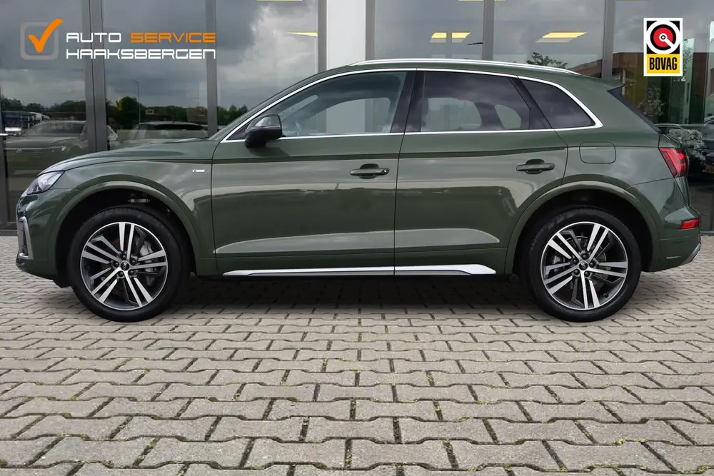 Audi Q5 55 TFSI e S-Line uit 2023, foto 2