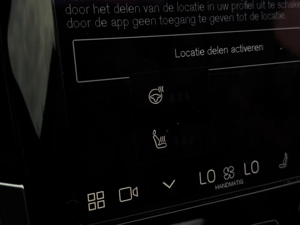 Volvo XC90 2.0 T8 Recharge AWD R DESIGN 455pk 7p PANO uit 2024, foto 19