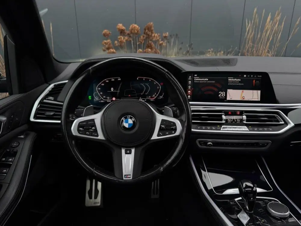 BMW X5 xDrive40d uit 2022, foto 2