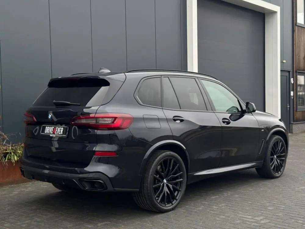 BMW X5 xDrive40d uit 2022, foto 3