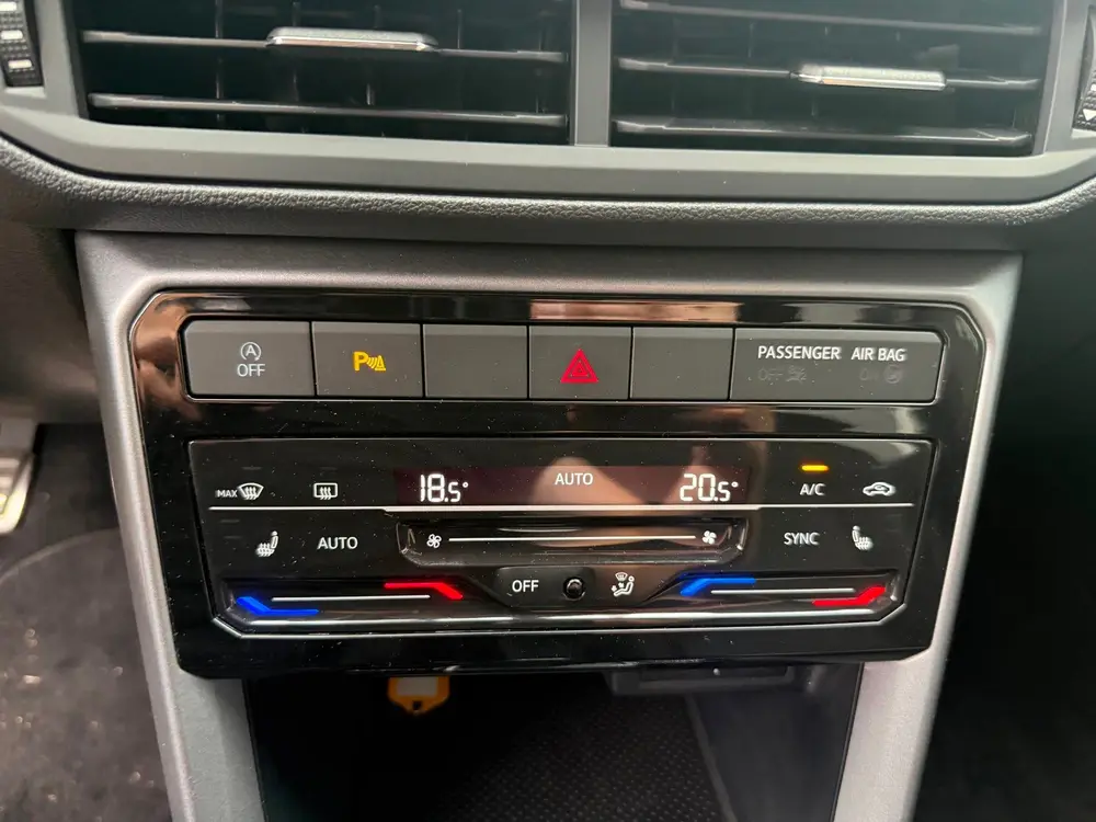 Volkswagen T-Cross 1.0 TSI Active | ACC | Trekhaak | Navigat uit 2022, foto 11