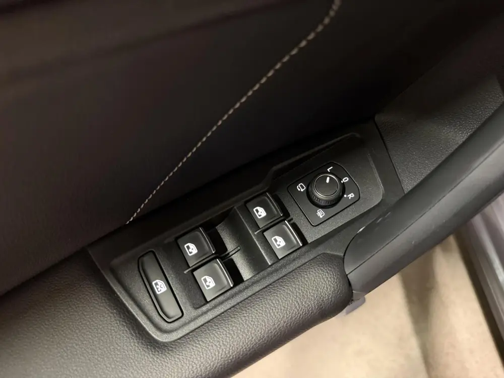 Volkswagen Tiguan 1.5 TSI R-Line Pano Virtual Harman Kardon uit 2021, foto 17