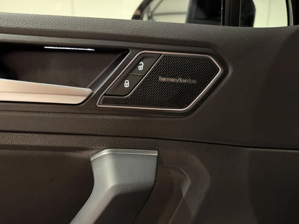 Volkswagen Tiguan 1.5 TSI R-Line Pano Virtual Harman Kardon uit 2021, foto 18