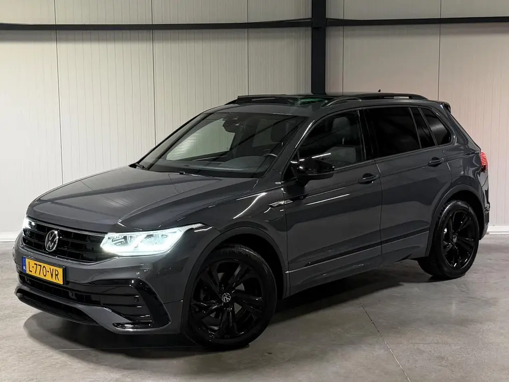 Volkswagen Tiguan 1.5 TSI R-Line Pano Virtual Harman Kardon uit 2021, foto 4