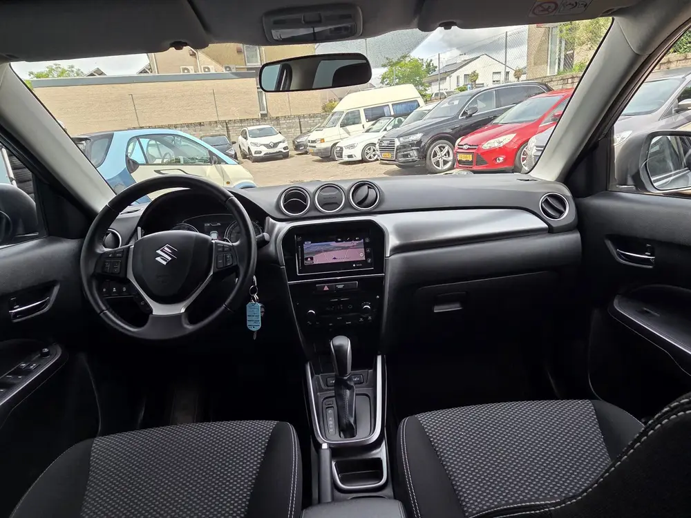 Suzuki Vitara 1.0 Boosterjet AUTOMAAT NAVI TEL CAMERA CC ECC uit 2019, foto 13