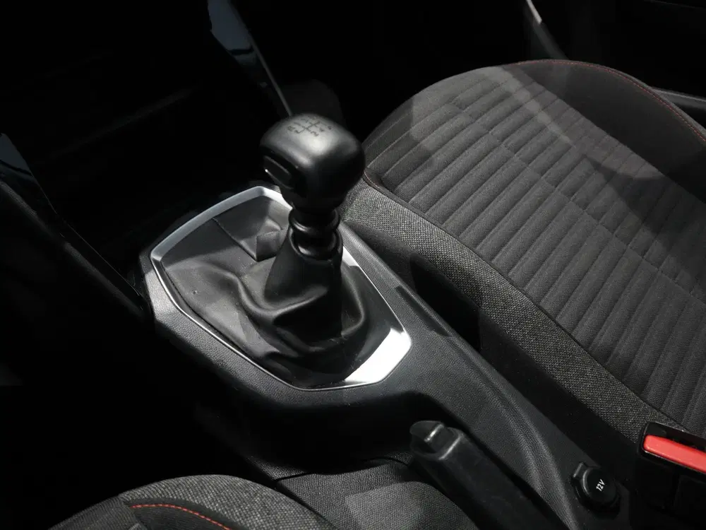 Peugeot 2008 Active NAVIGATIE uit 2021, foto 15