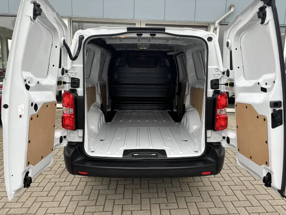 Toyota Proace 2.0 D-4D Live uit 2024, foto 18