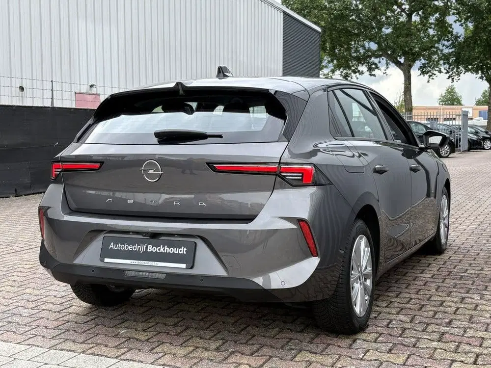 Opel Astra 1.2 Edition uit 2023, foto 10