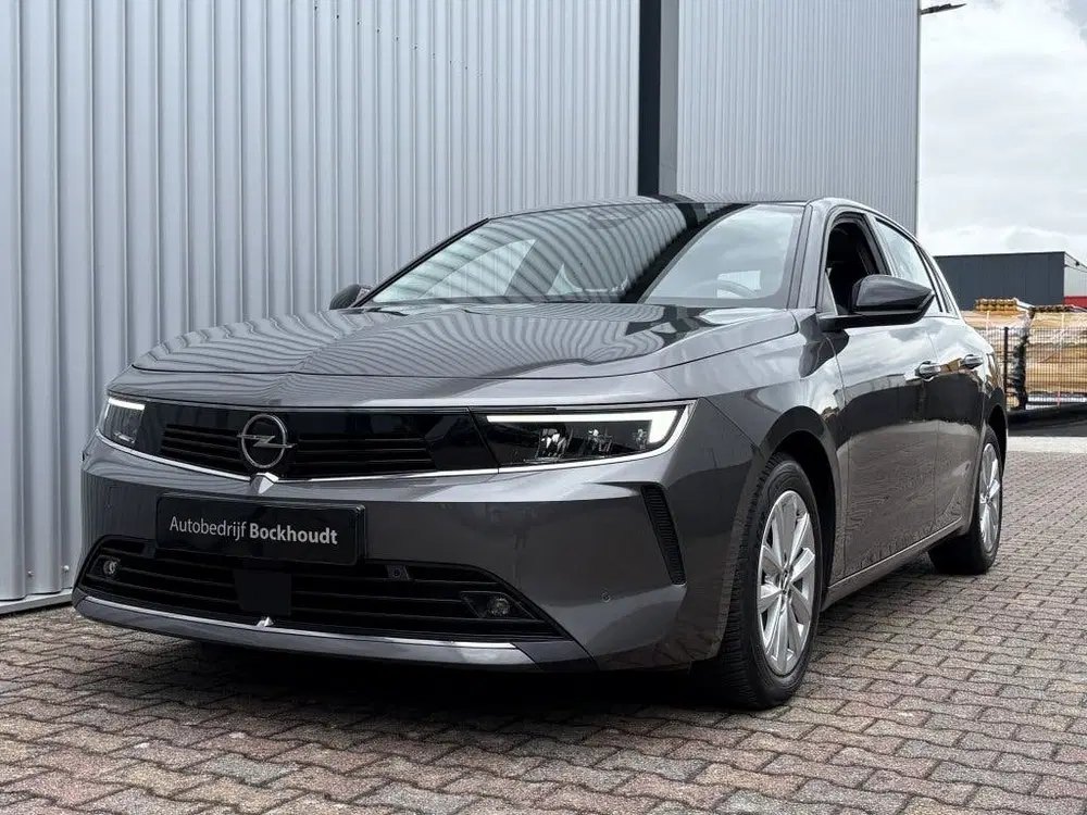 Opel Astra 1.2 Edition uit 2023, foto 3