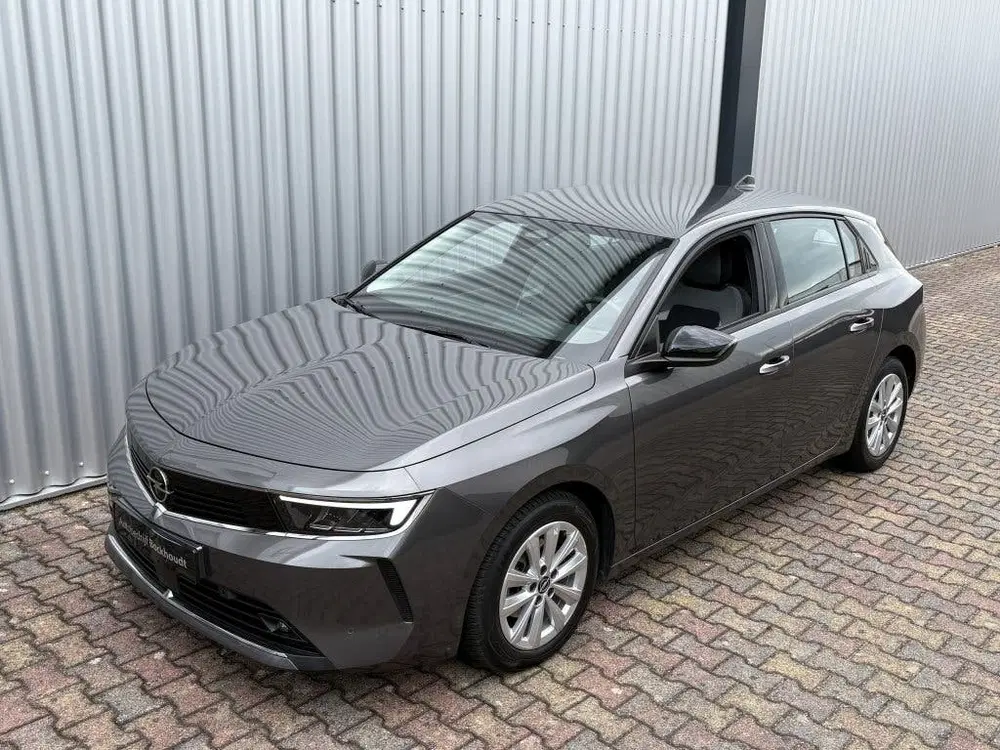 Opel Astra 1.2 Edition uit 2023, foto 4