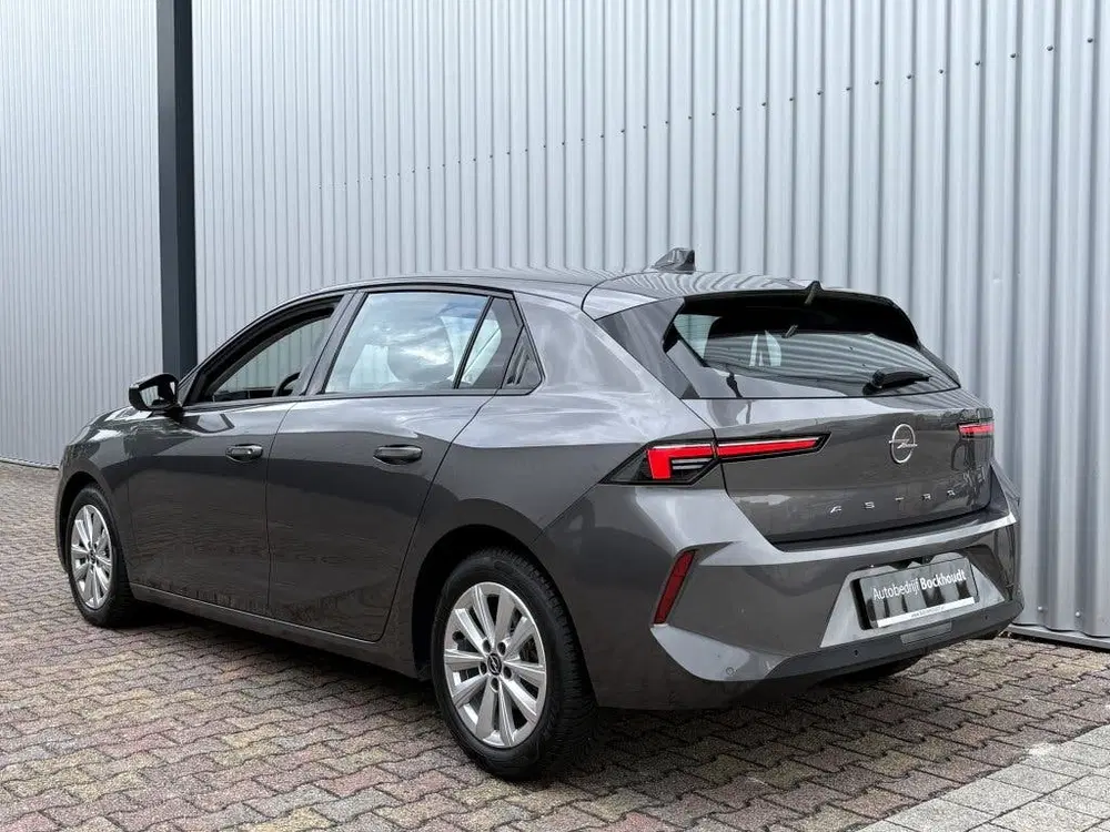 Opel Astra 1.2 Edition uit 2023, foto 6