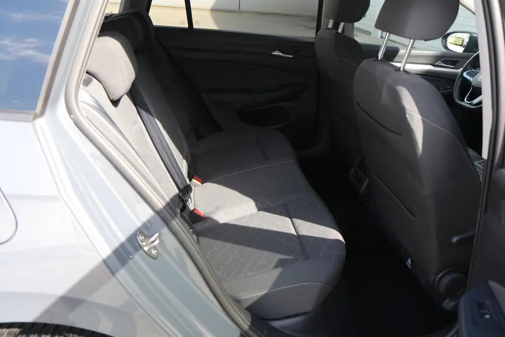 Volkswagen Golf Variant 1.0 TSI 110pk Life | Navigatie | Get uit 2024, foto 15