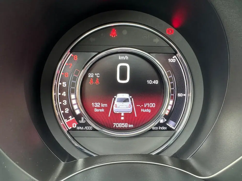 Fiat 500 1.0 Hybrid Sport uit 2022, foto 17