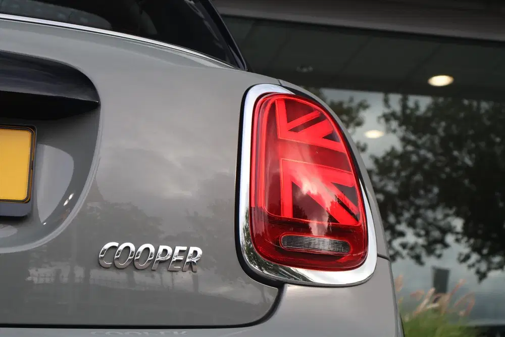 Mini Cooper 1.5 Cooper Business Edition 136pk uit 2022, foto 10