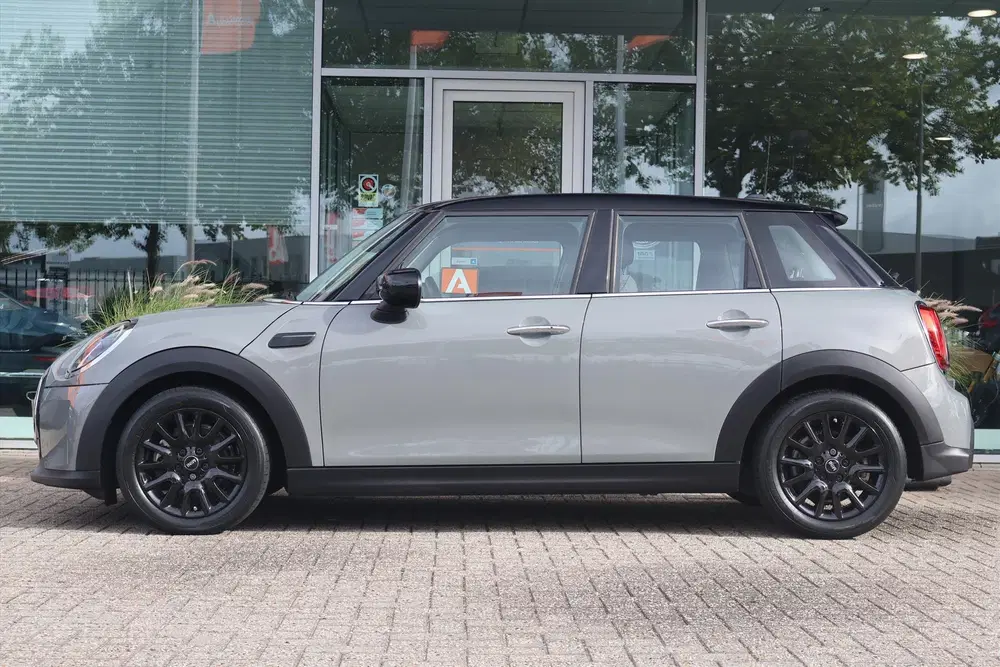 Mini Cooper 1.5 Cooper Business Edition 136pk uit 2022, foto 12