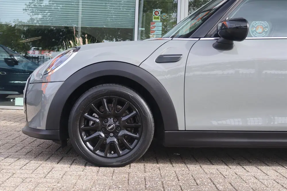 Mini Cooper 1.5 Cooper Business Edition 136pk uit 2022, foto 15