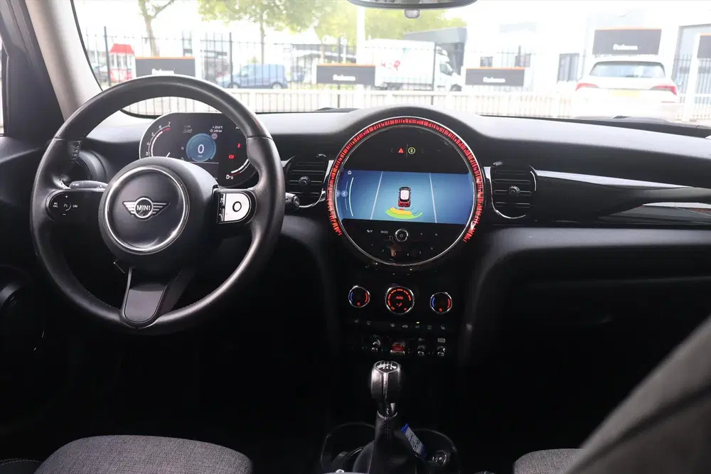 Mini Cooper 1.5 Cooper Business Edition 136pk uit 2022, foto 6