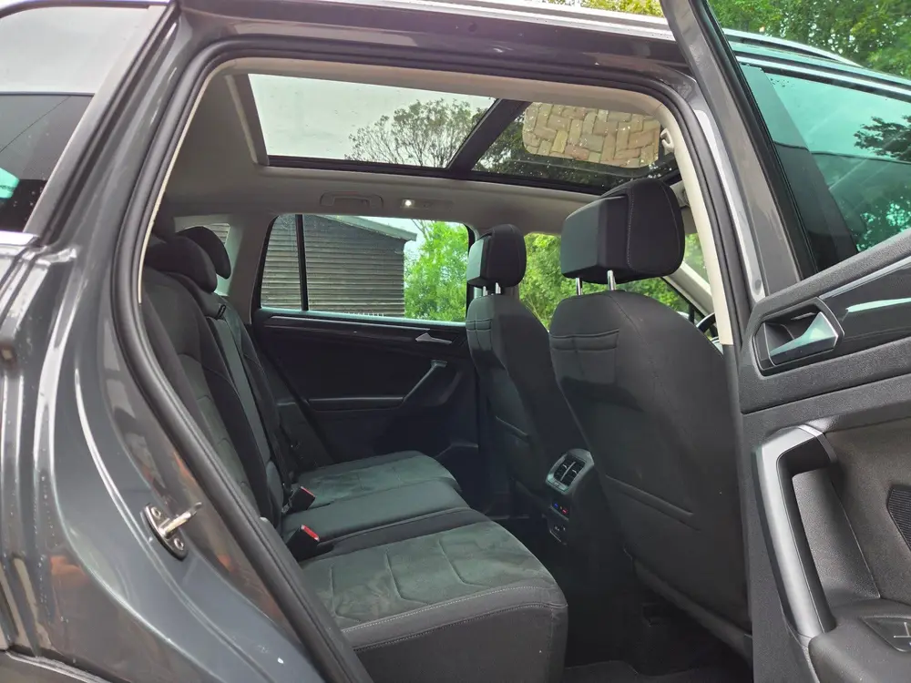 Volkswagen Tiguan 1.4 TSI eHybrid R-Line Business+ | Panoram uit 2021, foto 4