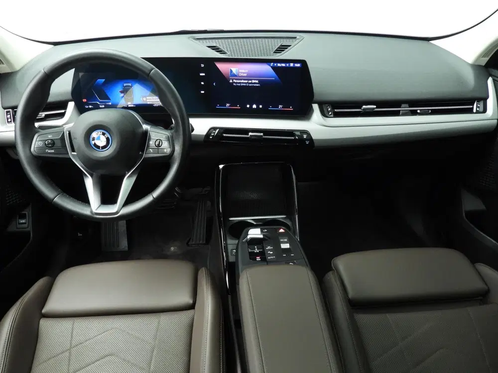 BMW iX2 eDrive20 uit 2024, foto 11