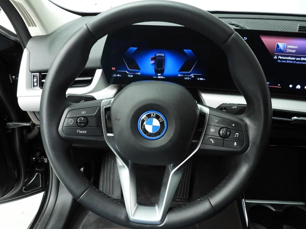 BMW iX2 eDrive20 uit 2024, foto 12