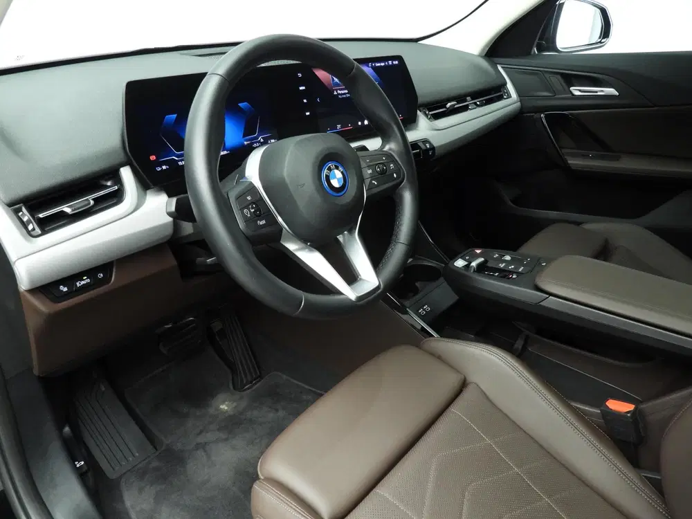 BMW iX2 eDrive20 uit 2024, foto 7