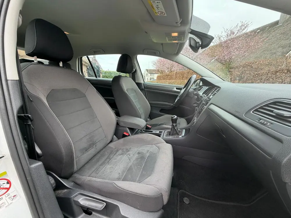 Volkswagen Golf 1.0 TSI Comfortline Business-NAVI-PDC-STOELV uit 2019, foto 12