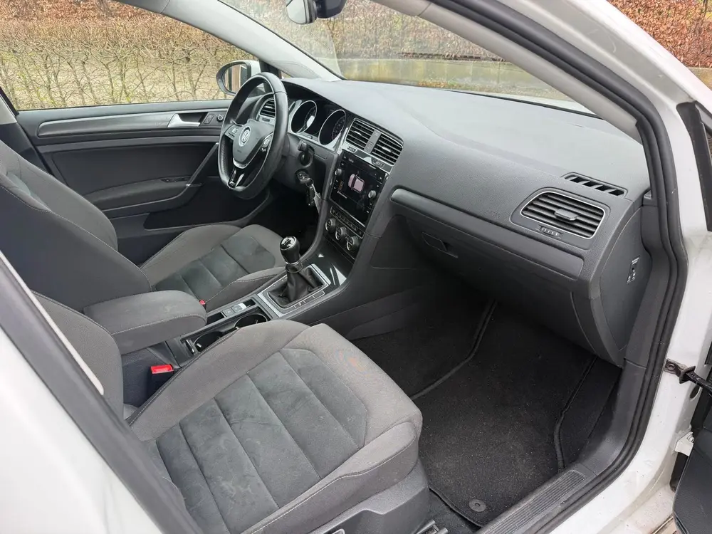 Volkswagen Golf 1.0 TSI Comfortline Business-NAVI-PDC-STOELV uit 2019, foto 14