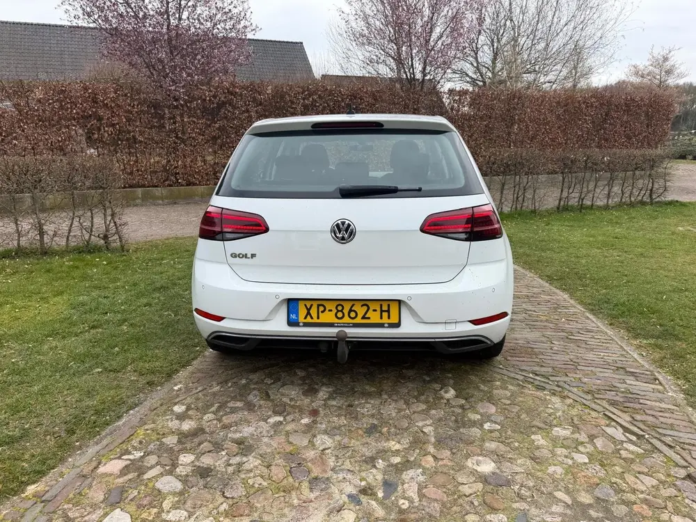 Volkswagen Golf 1.0 TSI Comfortline Business-NAVI-PDC-STOELV uit 2019, foto 4