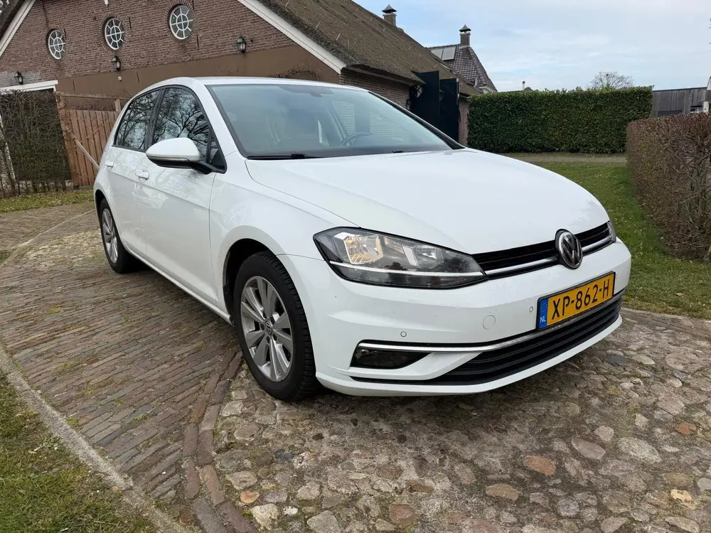 Volkswagen Golf 1.0 TSI Comfortline Business-NAVI-PDC-STOELV uit 2019, foto 6