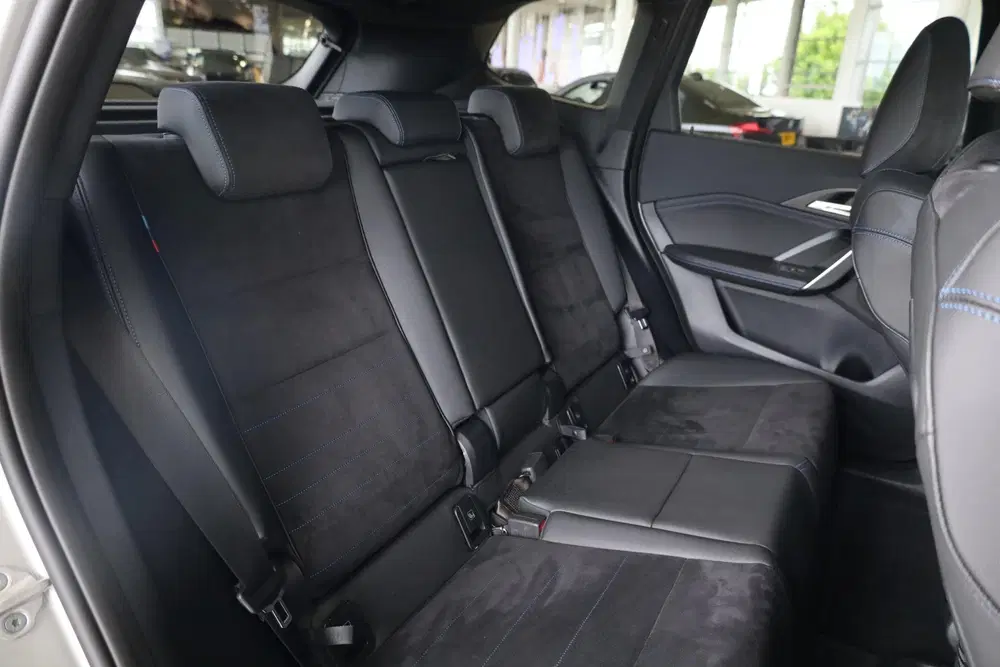 BMW X1 xDrive30e uit 2023, foto 11