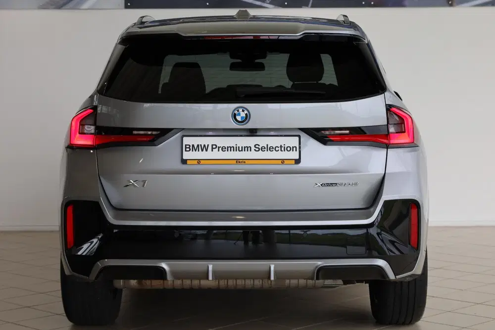 BMW X1 xDrive30e uit 2023, foto 6