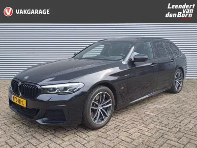 BMW 5-serie 5 Serie Touring 530e xDrive M SPORT uit 2020