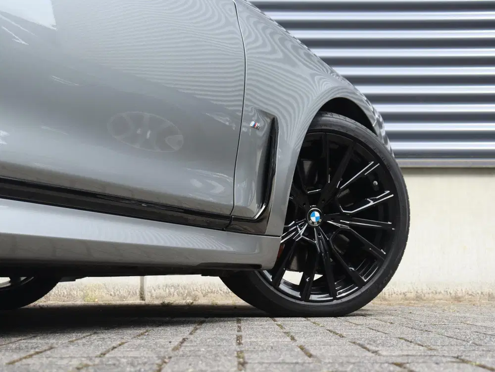 BMW 7-serie Sedan 745e uit 2019, foto 7