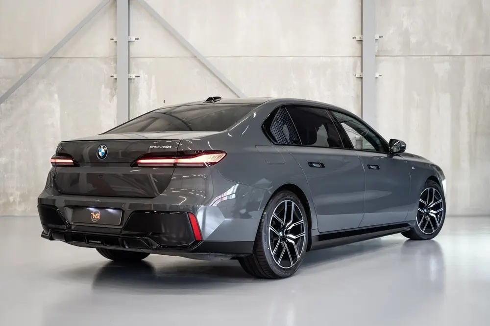 BMW i7 EDrive50 Privilege Edition 106 kWh uit 2024, foto 2