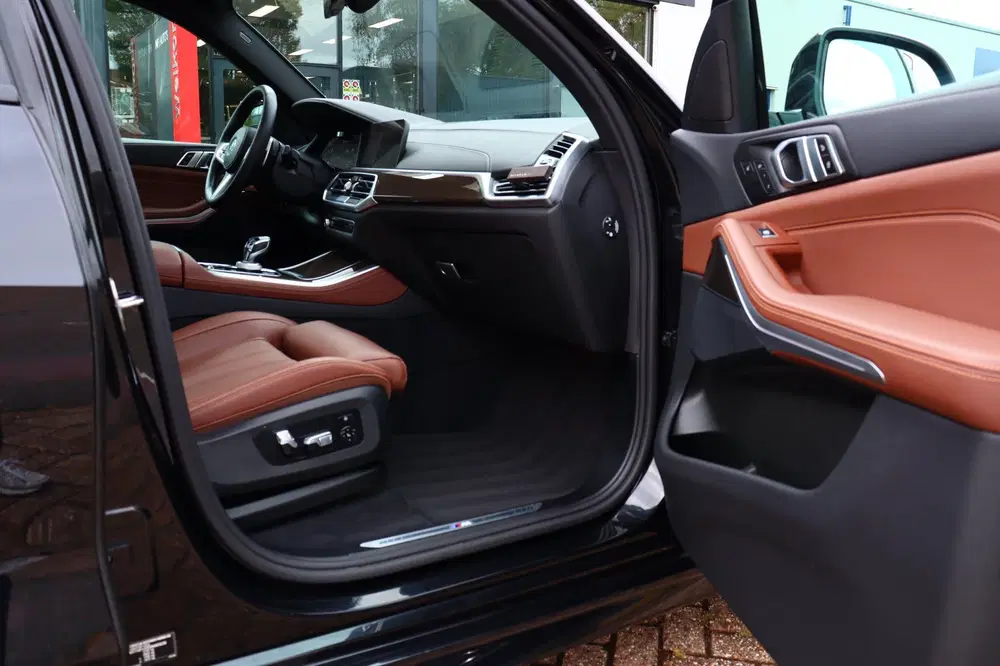 BMW X5 XDrive45e M-Sport uit 2022, foto 8