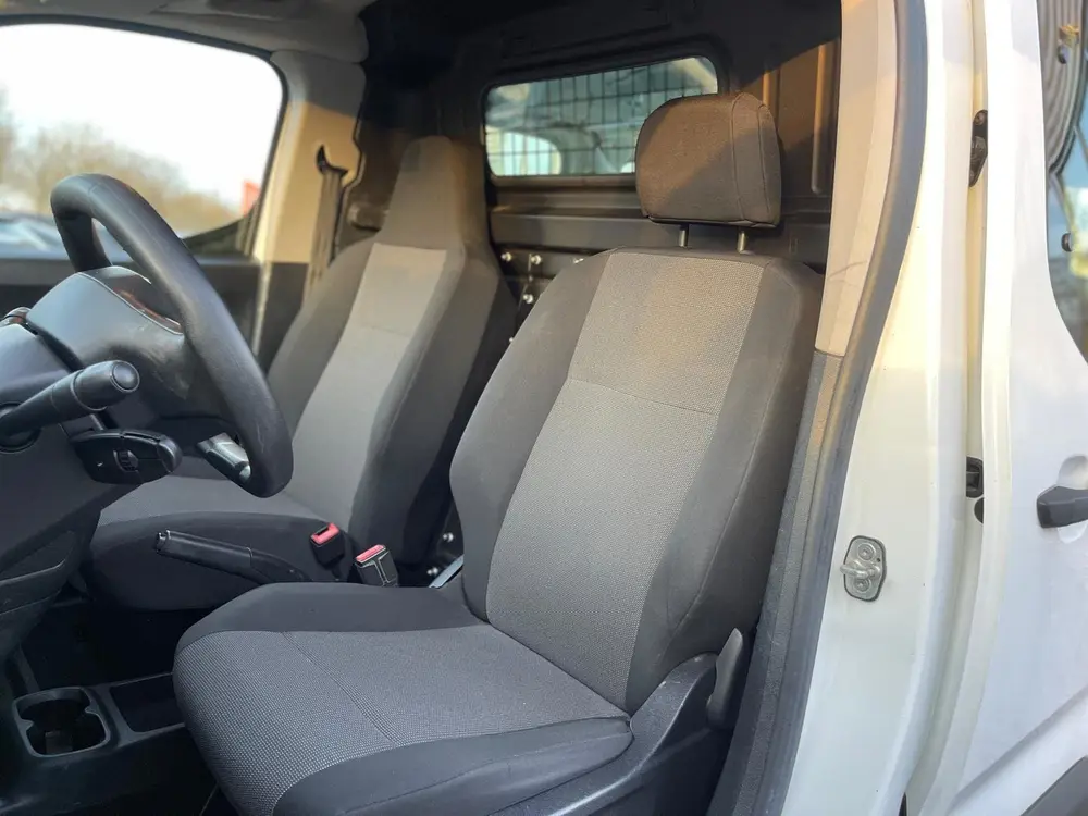 Peugeot Partner 1.2 PureTech Pro uit 2019, foto 11