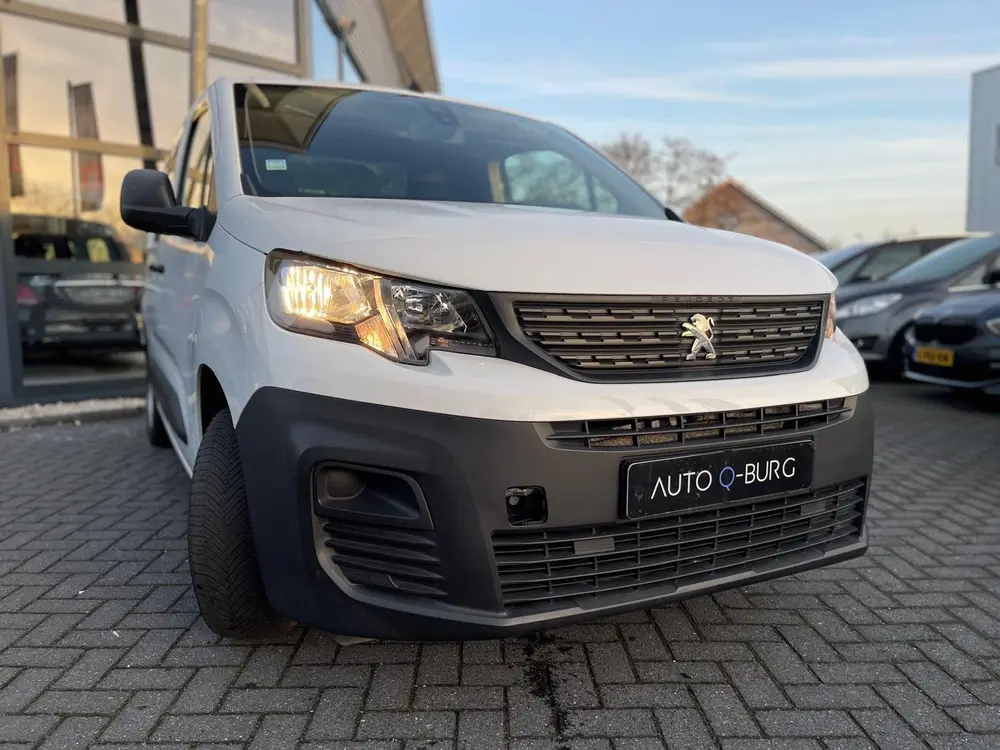 Peugeot Partner 1.2 PureTech Pro uit 2019, foto 5