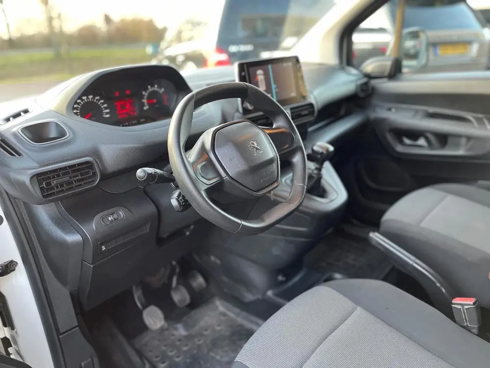 Peugeot Partner 1.2 PureTech Pro uit 2019, foto 9