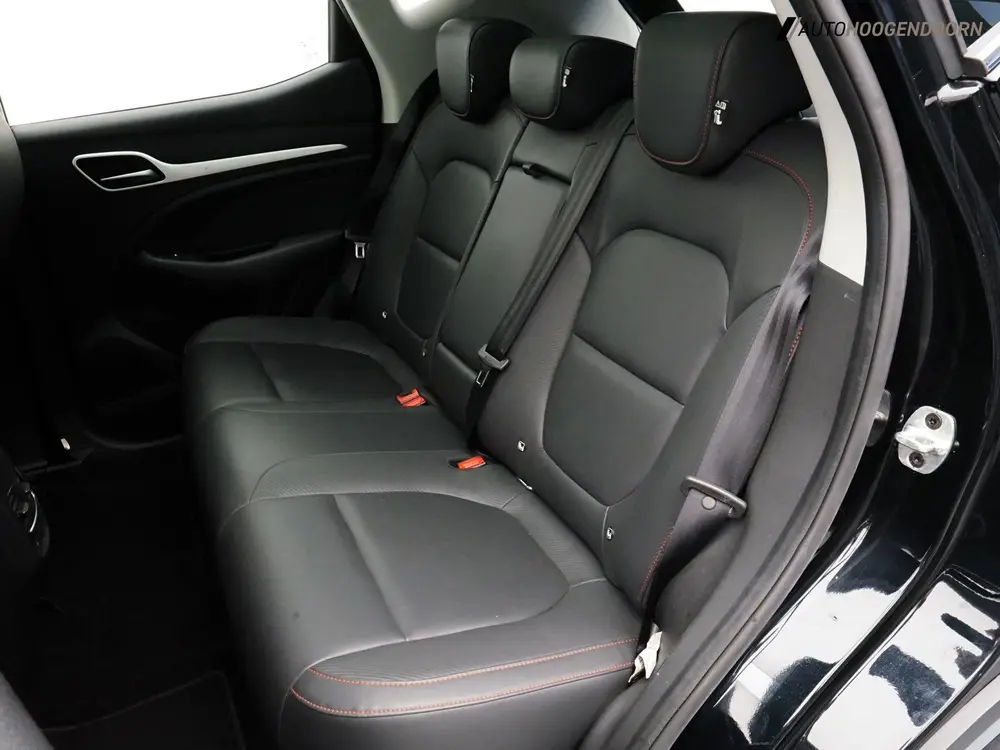 MG ZS Long Range Luxury Sport 70 kWh (APPLE CARP uit 2021, foto 13